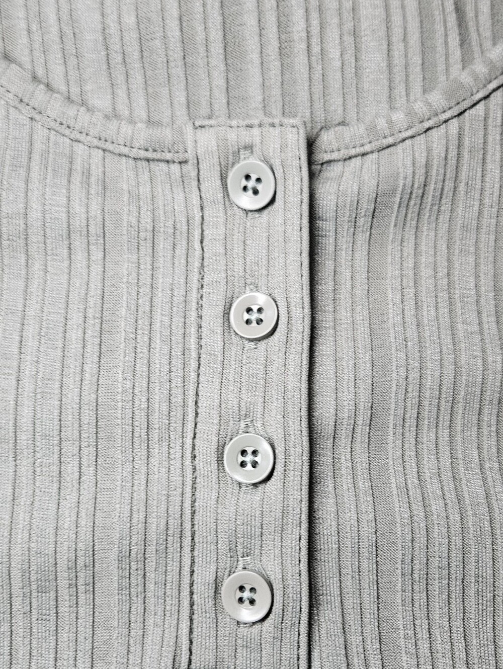 Women's Ribbed Button-Front Tank Top - Light Green